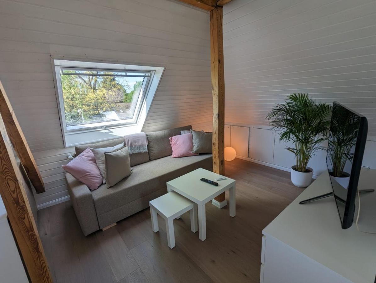 Helles Dachgeschoss-Appartement Krefeld Dış mekan fotoğraf
