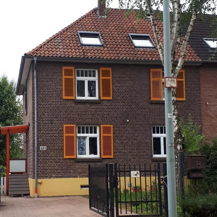 Helles Dachgeschoss-Appartement Krefeld Oda fotoğraf